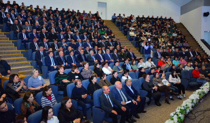 Görkəmli şair, publisist Nüsrət Kəsəmənlinin 80 illik yubileyi doğma Ağstafa rayonunda qeyd olunub