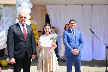 Cari tədris ilinin başa çatması münasibəti ilə ümumi təhsil müəssisələrində “Son zəng” tədbirləri keçirilib