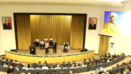 Ağstafada ilk Xalq şairimiz, tanınmış dramaturq və ictimai xadim Səməd Vurğunun 120 illik yubileyi qeyd olunub