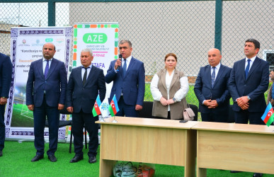 Ümummilli Lider Heydər Əliyevin anadan olmasının 102 -ci ildönümünə  həsr olunmuş Ağstafanın yerli bələdiyyə komandaları arasında minifutbol  turnirinə start verilib