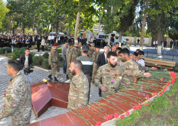 Ağstafa şəhərində “Şəhid” Memorial Abidə Kompleksi ziyarət olunub, şəhidlərimizin xatirəsi dərin ehtiramla anılıb.