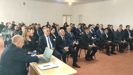 Seymur Orucov Eynallı kəndində növbəti dəfə vətəndaşları dinləyib