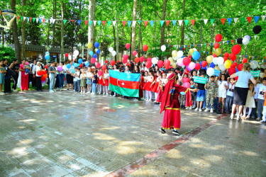 Ağstafada “Fırçaların dili ilə Bütöv Azərbaycan” mövzusunda rəsm sərgisi təşkil olunub
