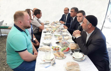 Bu gün 44 günlük Vətən müharibəsində könüllü olaraq döyüşən şəhidimiz Xəyal Nəsrəddin oğlu Əlizadənin doğum günüdür.