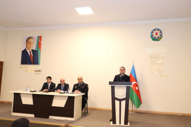 Ağstafada “Təhsil müəssisələrində uşaq hüquqlarının müdafiəsinin hüquqi əsasları və tətbiqi mexanizimləri, yetkinlik yaşına çatmayanların profilaktikası işinin təşkili” mövzusunda növbəti maarifləndirici tədbir keçirilib