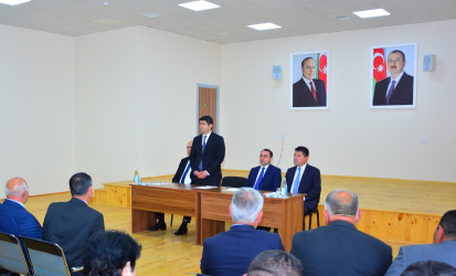 Seymur Orucov Ağstafanın Gürcüstanla həmsərhəd olan Sadıqlı kəndində növbəti dəfə vətəndaşları dinləyib