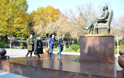 Ağstafalılar 8 Noyabr – Zəfər Gününün beşinci ildönümündə Ümummilli Lider Heydər Əliyevin əziz xatirəsini böyük hörmət və dərin ehtiramla yad ediblər