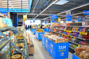 “Tamstore” marketlər şəbəkəsinin Ağstafada ilk mağazası əhalinin istifadəsinə verilib