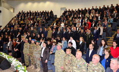 Xalqımızın ümummilli lideri Heydər Əliyevin anadan olmasının 99-cu ildönümü Ağstafada ehtiramla qeyd olunub.