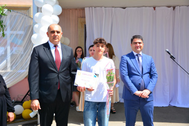 Cari tədris ilinin başa çatması münasibəti ilə ümumi təhsil müəssisələrində “Son zəng” tədbirləri keçirilib